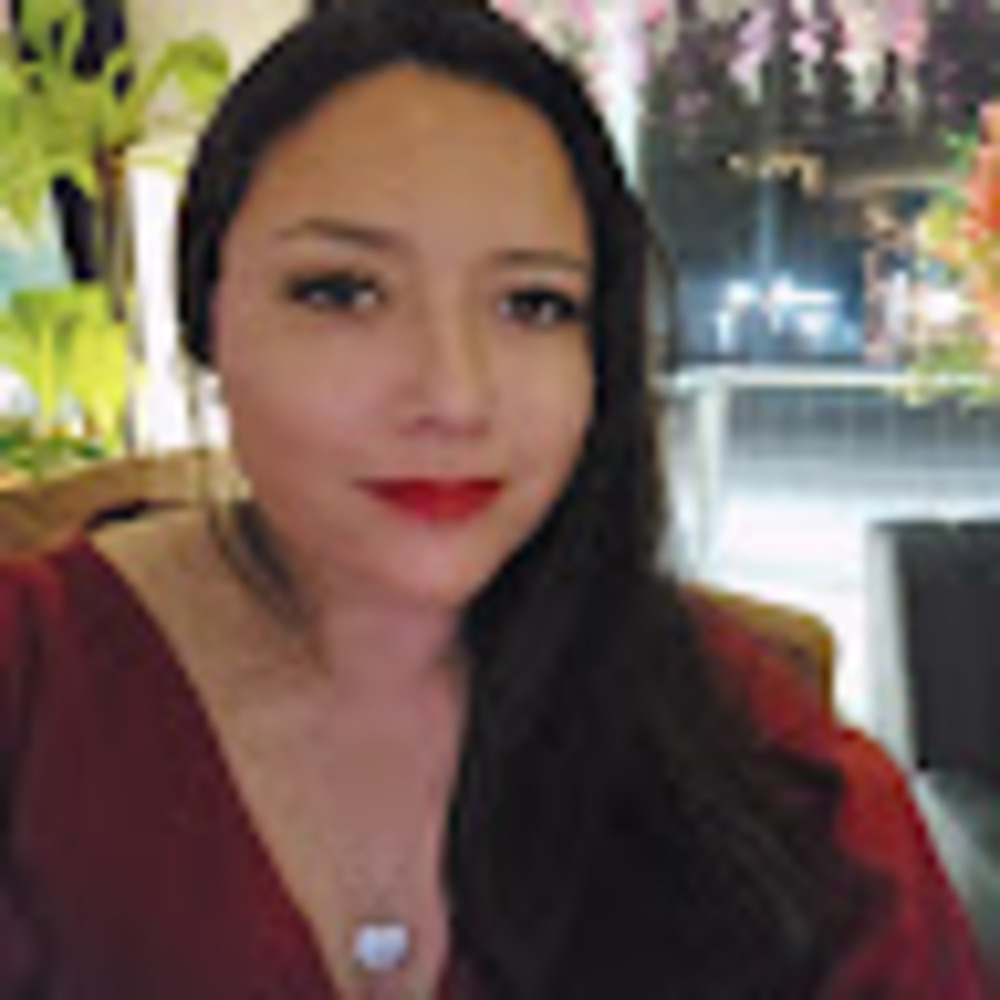 Meet your Posher, Angie